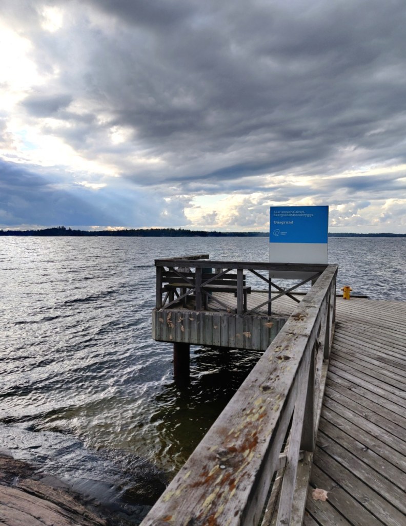 Gåsgrundetin saaristovene laituri