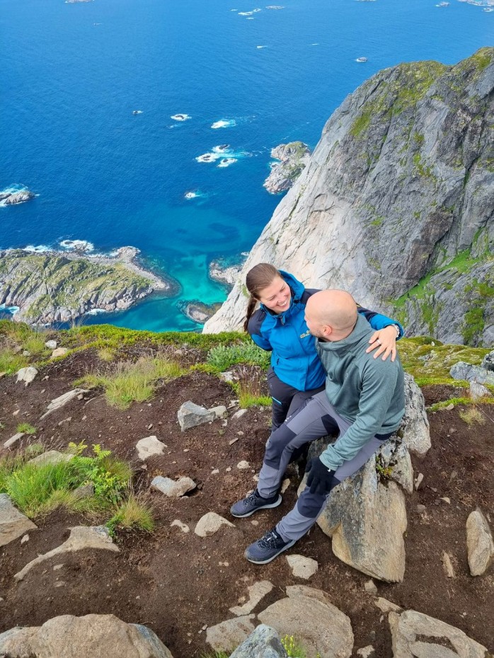 Festvågtindin päältä kaunis turkoosi meri