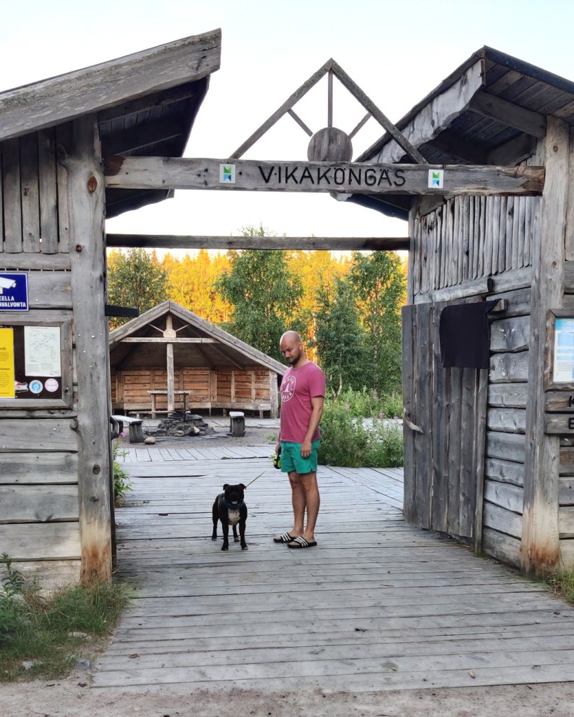 Vikakönkäältä löytyy laavuja ja käymälä