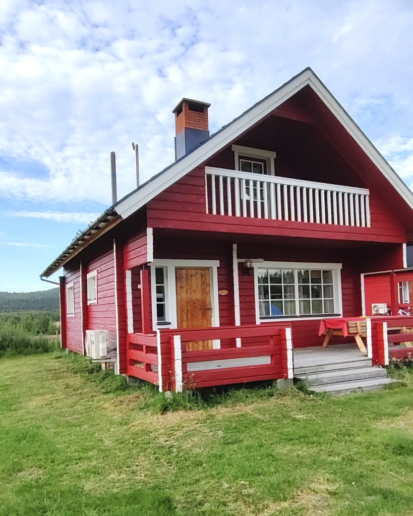 Majoitus Kaarasjoelle, mökki numero 4