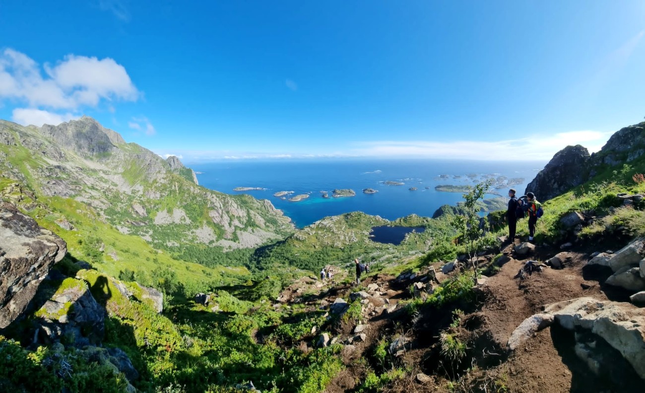 Maisema Festvågtindilta alas