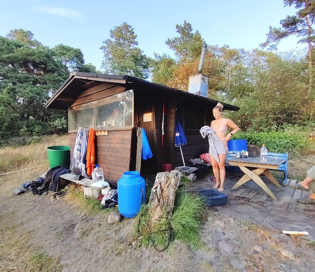 Gåsgrundetin sauna on pieni, hurmaava, salainen sauna