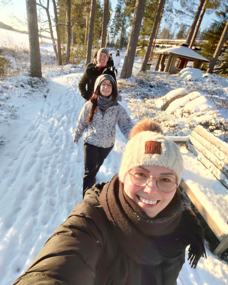 Kävelyllä Hankaveden ympärystössä Ähtärissä