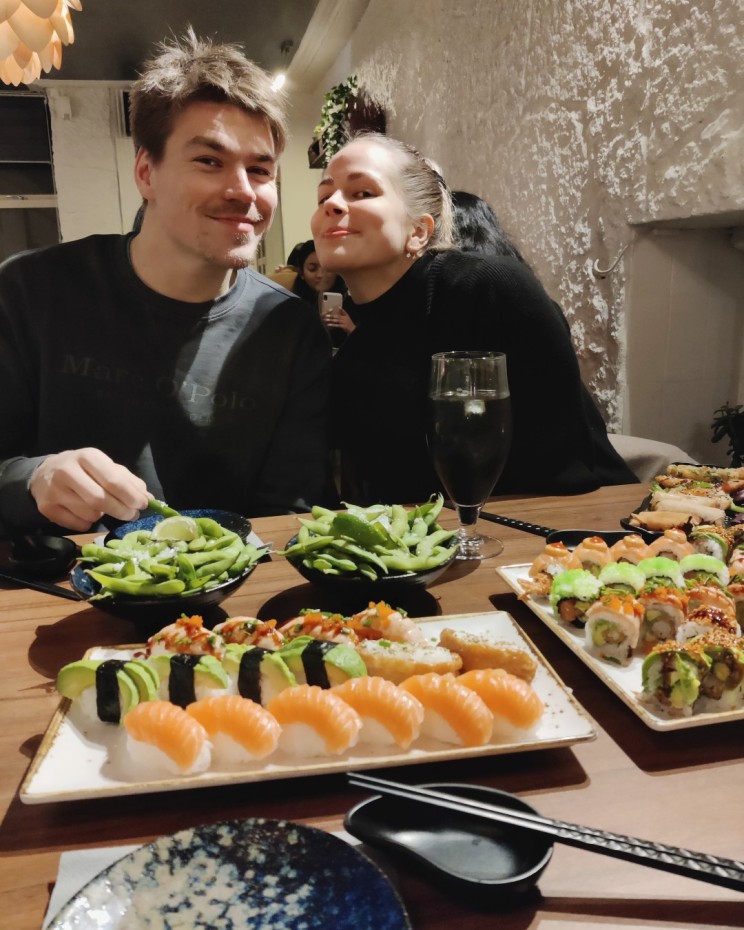 9-Ni Sushi ravintolan ruokia