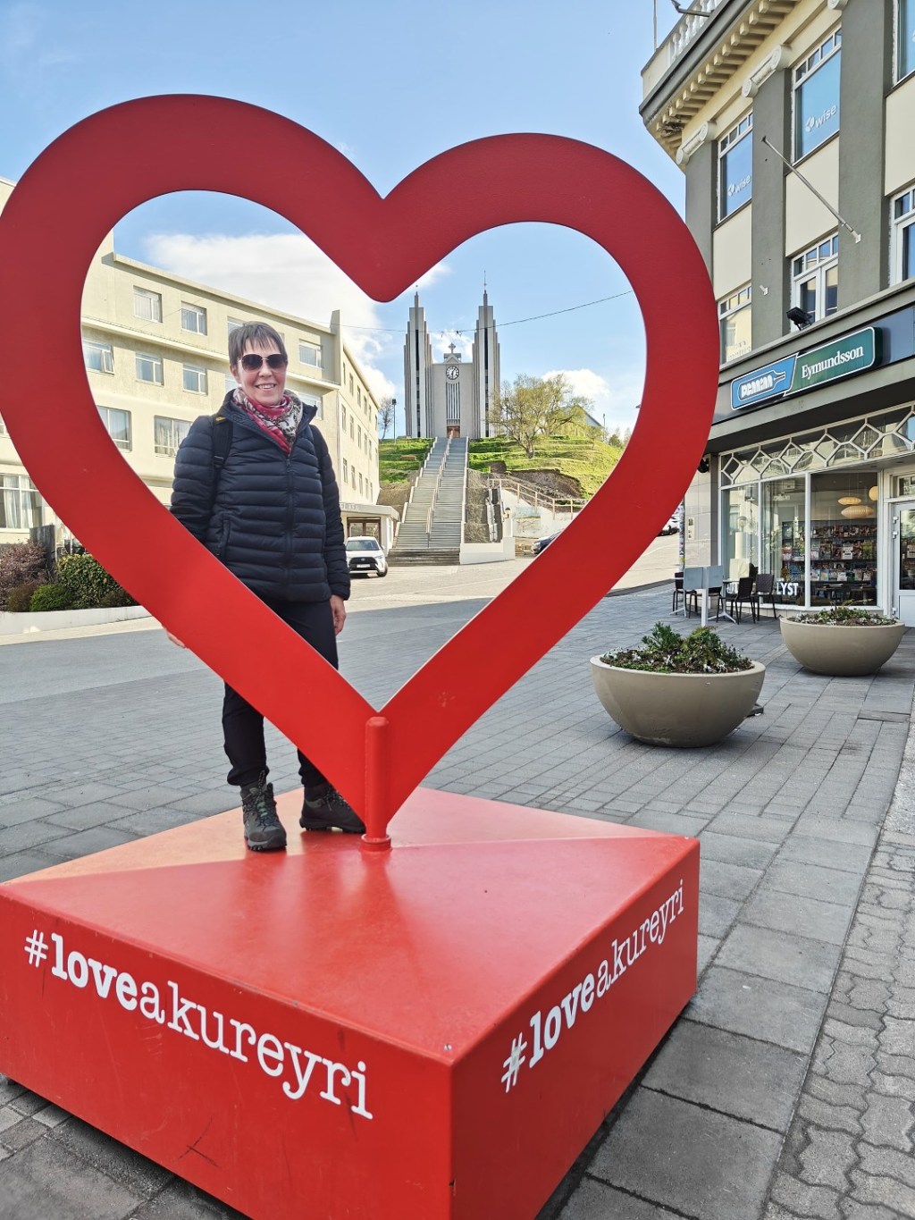 Goðafoss ja Akureyri